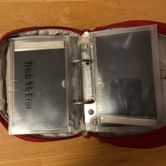 TRISH MCEVOY SMALL DELUXE PLANNER RED QUILTED - Picture 4 of 8